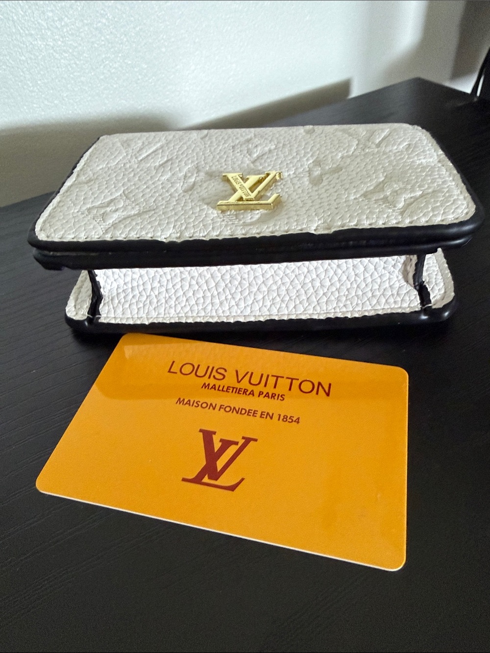 Louis Vuitton White Monogram Envelope Clutch Wallet with Gold LV logo - Picture 2 of 7
